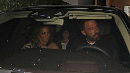 Jennifer Lopez y Ben Affleck revivieron el romance que habían tenido a principios de este siglo y el mundo siguió fascinado las alternativas de este reencuentro