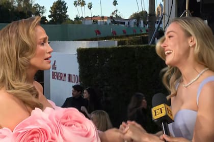 Jennifer Lopez y Brie Larson, emocionadas en la alfombra roja