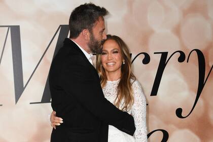 Jennifer Lopez y en Affleck se casaron en una boda secreta en Las Vegas . VALERIE MACON / AFP