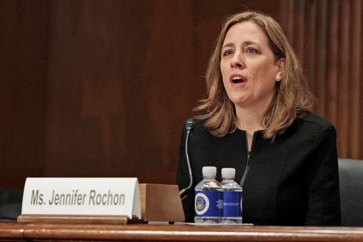 Jennifer Louise Rochon; política