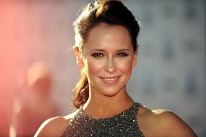 Jennifer Love Hewitt no se pierde ninguna premiere. En fin, aquí la tenemos toda arregladita para ver An American in Paris