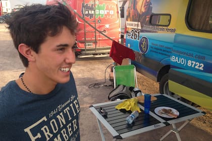 Jeremías, el joven piloto que hizo historia en el Dakar 2015