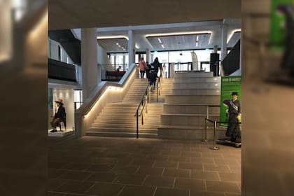 Jeremy Bentham en la Universidad (Foto Instagram @uclstudentcentre)