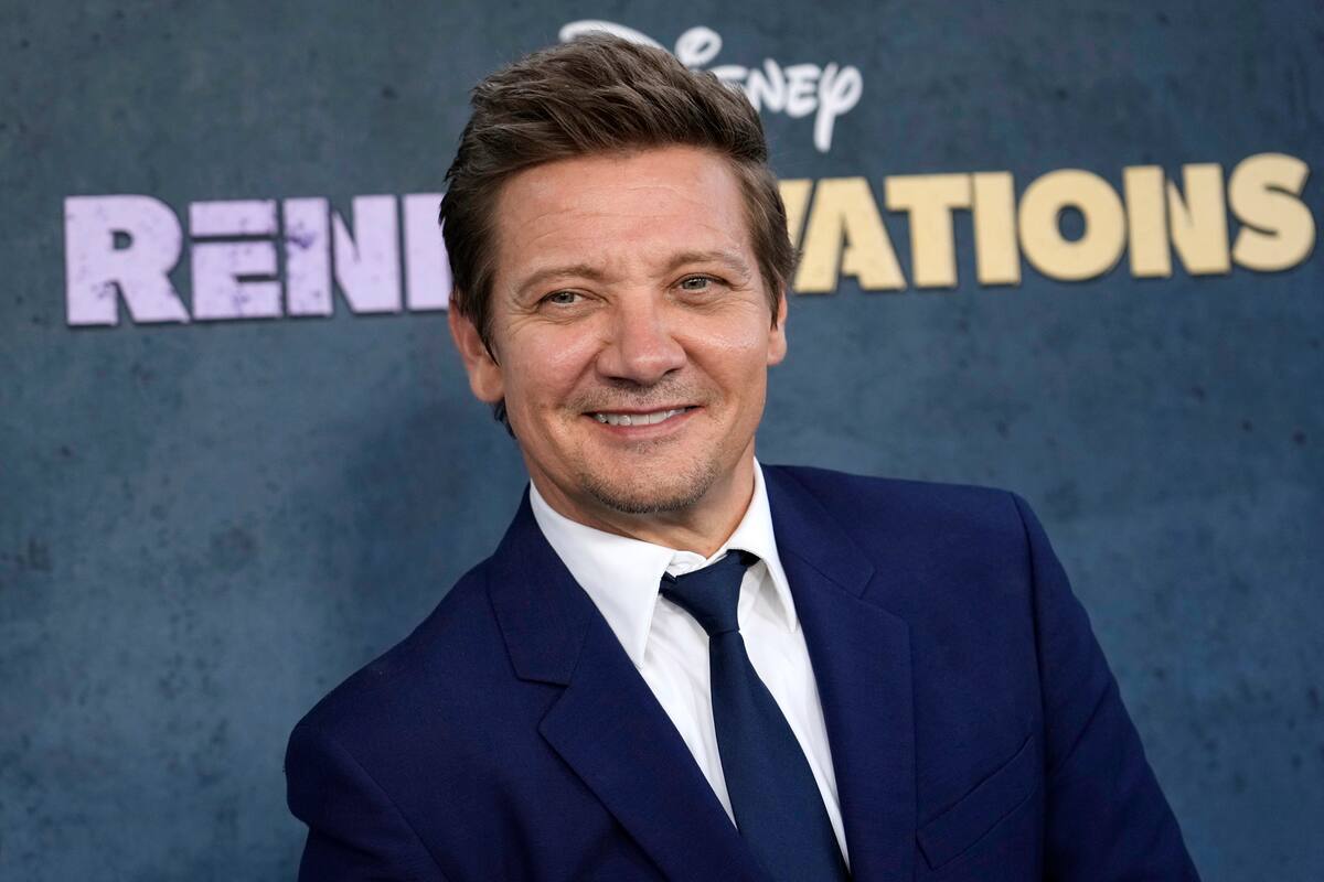 Jeremy Renner fue reconocido con una distinción especial por los organizadores del Desfile de Navidad de Hollywood (AP Photo/Chris Pizzello)