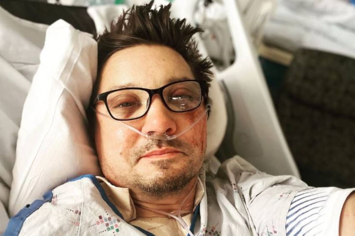 Jeremy Renner publicó un nuevo posteo desde el hospital mientras sigue evolucionando favorablemente