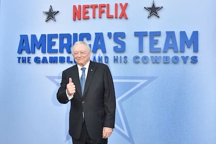 Jerry Jones, dueño de Cowboys, revela diagnóstico de cáncer y atribuye mejora a fármaco experimental