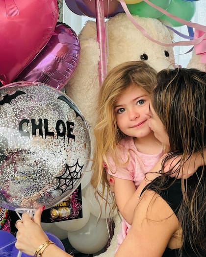 Jesica Cirio junto a su pequeña hija Chloe