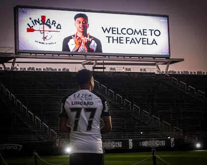 Jesse Lingard utilizará la número 77 en Corinthians