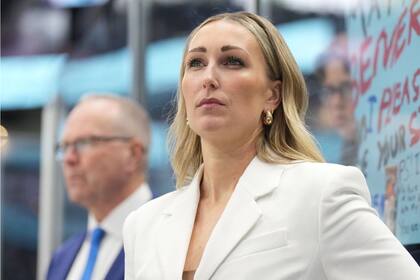 Jessica Campbell es una entrenadora profesional canadiense de hockey sobre hielo y también exjugadora de este deporte