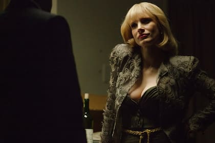 Jessica Chastain en El año más violento, vestida por Armani