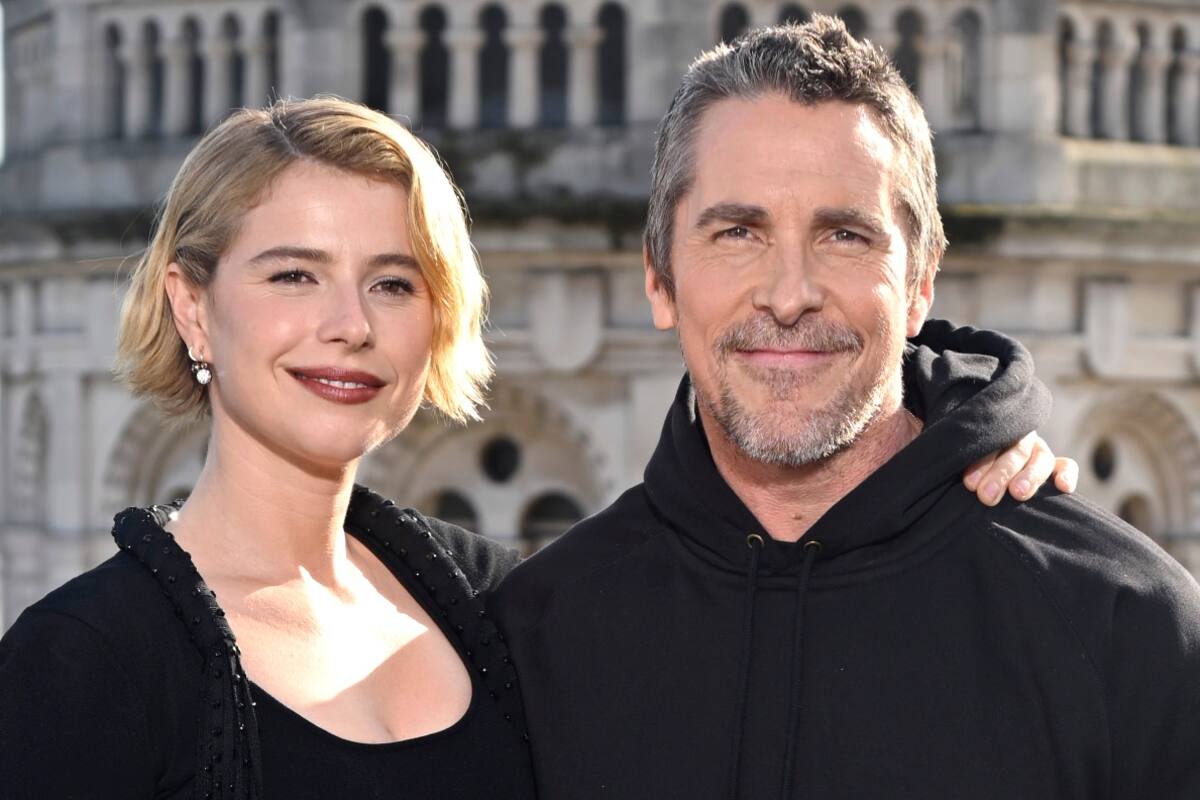 Jessie Buckley y Christian Bale, en Londres al presentar oficialmente ¡La novia!