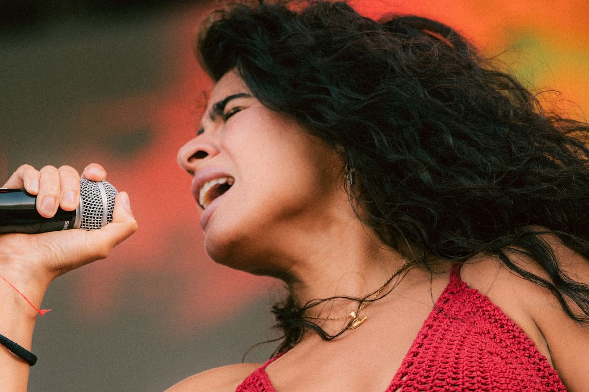 Jessie Reyez, la grata sorpresa del domingo de Lollapalooza Argentina 2024