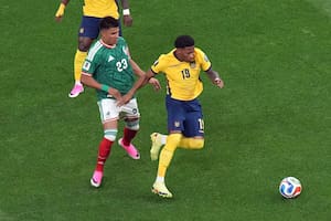 México acorrala al Ecuador de Beccacece... que tuvo un bombazo en el palo