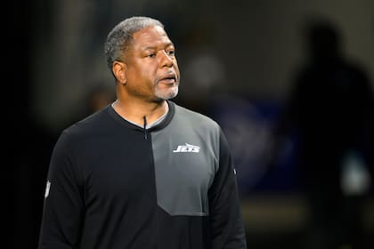 Jets despiden al coordinador defensivo de los Jets, Steve Wilks, tras derrota 48-20 ante Jaguars