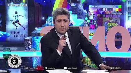 Jey Mammón conduce con gracia su exitoso late night show por América