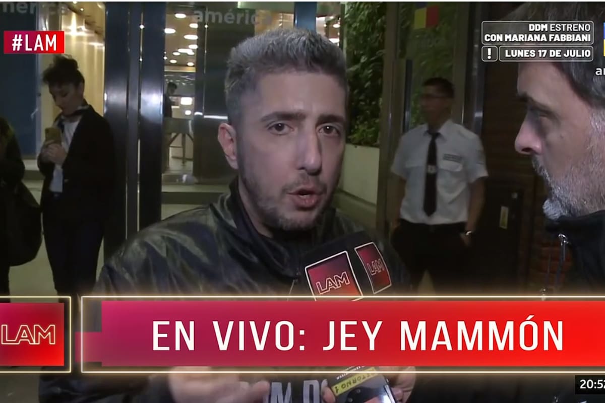 Jey Mammon se escapó del movil de LAM y sigue en su pelea con Ángel de Brito