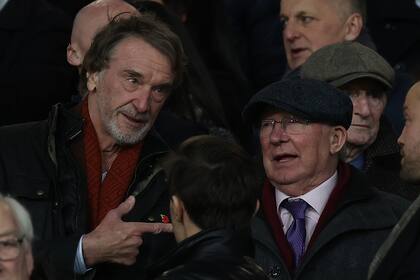 Jim Ratcliffe, el propietario de INEOS, le comunicó a Alex Ferguson que no recibirá más su salario como embajador global de Manchester United (Photo by Matthew Peters/Manchester United via Getty Images)