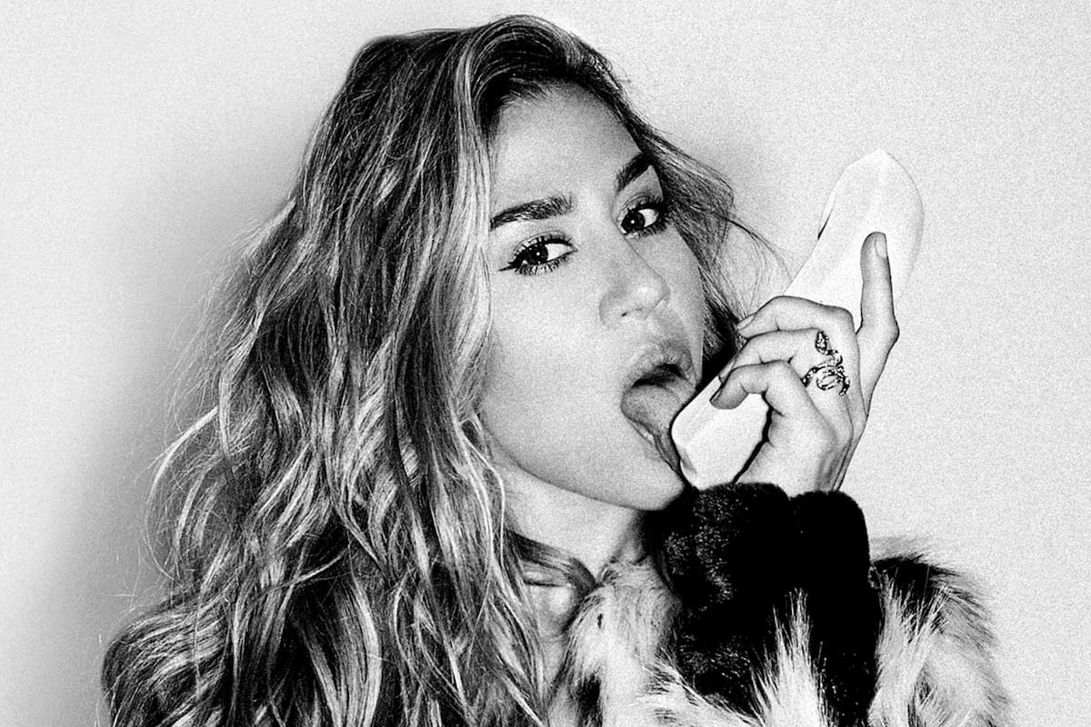 Jimena Barón presentó La cobra, su nuevo disco