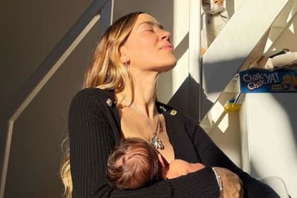 Jimena Barón sorprendió al mostrar por primera vez el rostro de su hijo Arturo