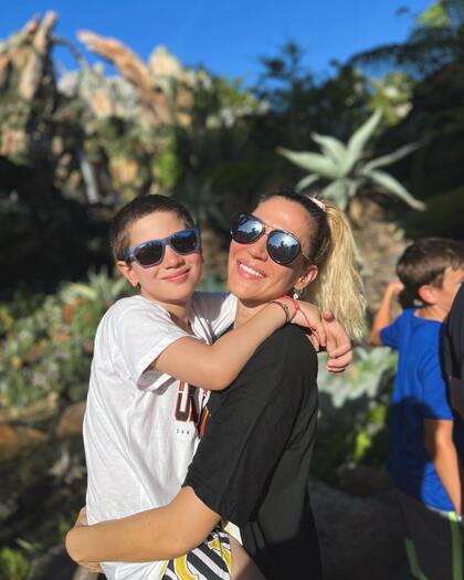 Jimena Barón y Momo en Disney