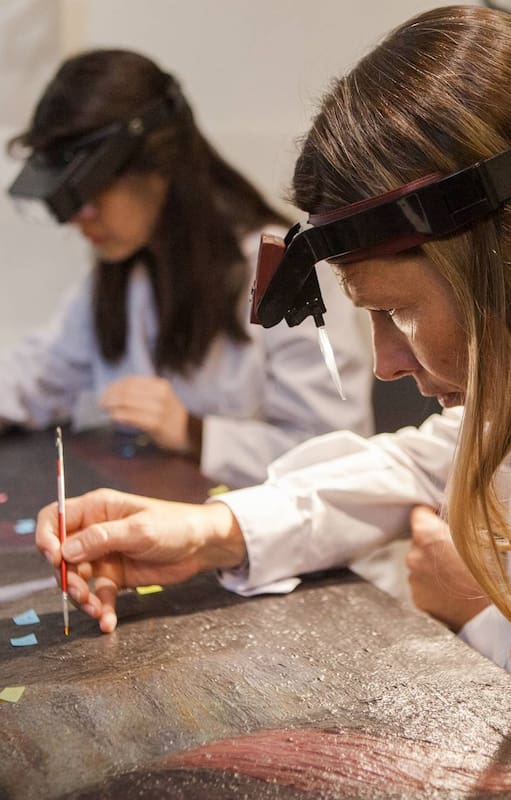 Jimena Tilio y Carolina Ramírez son expertas en restauración.