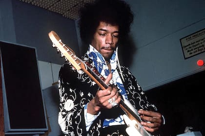 Efemérides del 27 de noviembre: se cumplen 70 años del nacimiento de Jimi Hendrix