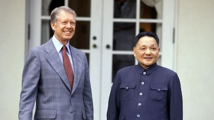 Jimmy Carter con Deng Xiaoping en 1979