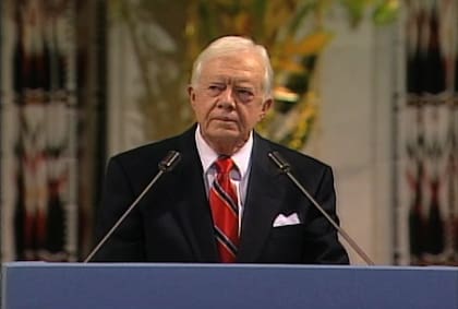 Jimmy Carter fue reconocido con el Premio Nobel de la Paz en 2002 debido a su labor global por la paz y los derechos humanos tras su presidencia