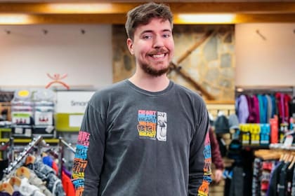 Jimmy Donaldson, o MrBeast, es un youtuber, empresario y filántropo de 24 años.