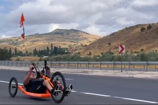 Quedó parapléjico a los 19, llegó a los Juegos Paralímpicos y un desafío mundial lo trajo a la Argentina