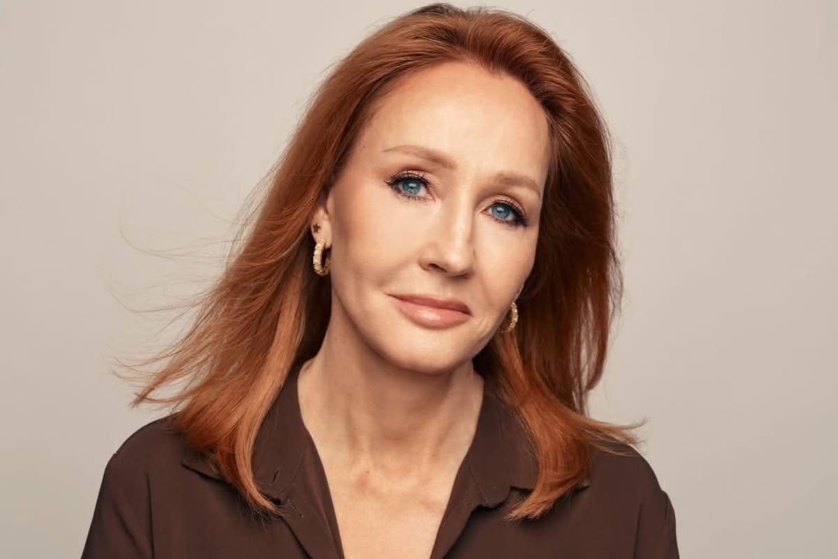 J.K. Rowling publicó un tuit sobre un episodio en el tren de Londres a Edimburgo que dio de qué hablar