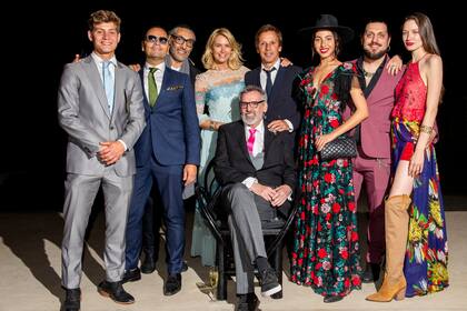 JM Ardaiz, Fabián Medina Flores, Diego Impagliazzo, Valeria Mazza, Benito, Alejandro Gravier, Alexia Toumikian, Leo Linares y Vicky Ramos.