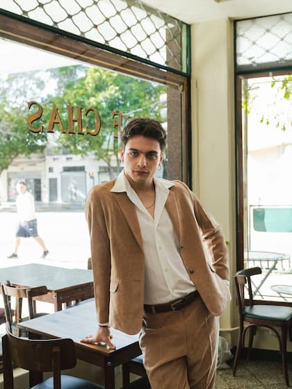 Joaco Burgos, aprendiz de grandes genios