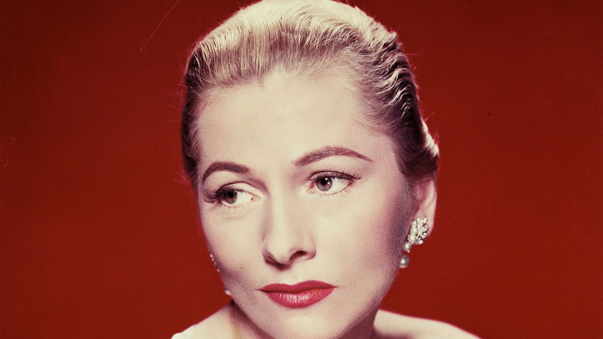 Joan Fontaine, la diva de Hollywood que odió a su hermana y se distanció de sus hijas