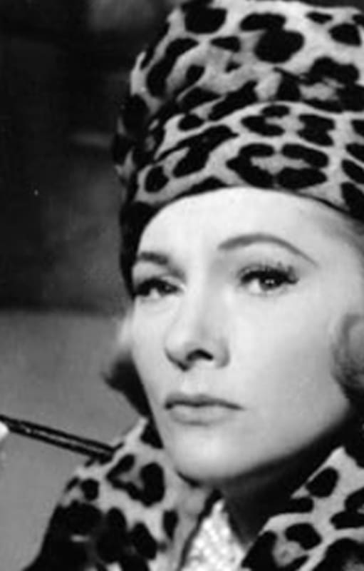 Joan Fontaine, la diva de Hollywood que odió a su hermana y se distanció de sus hijas