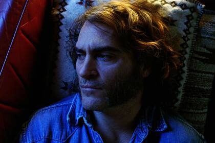 Joaquien Phoenix en Vicio propio, lo nuevo de Paul Thomas Anderson