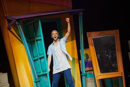 Joaquín interpreta a Pocho Machaca en Derechos torcidos, personaje que en la versión original de 2005 estuvo a cargo del actor Osqui Guzmán