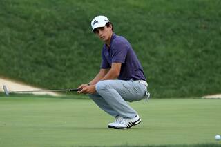 Golf: El chileno Niemann sigue al frente en el Memorial y Grillo está a 8 golpes