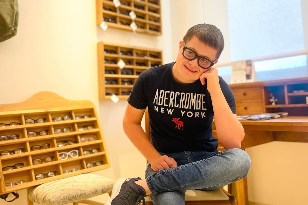 Joaquín Norelli, el joven de 23 años que sueña con abrir un local de su emprendimiento de lentes
