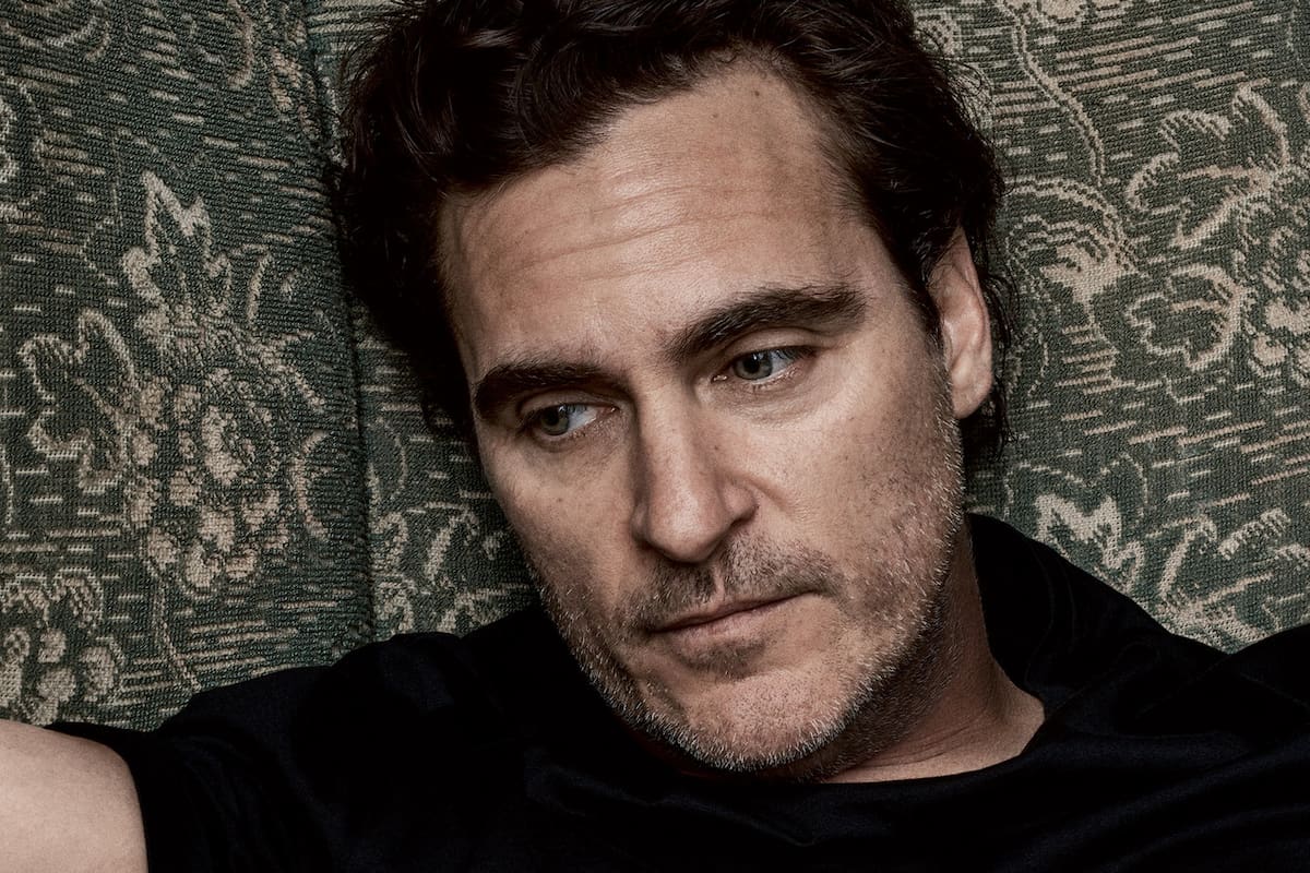 Joaquin Phoenix, el actor que creció en una secta, presenció la muerte de su hermano y cumplió con una profecía familiar