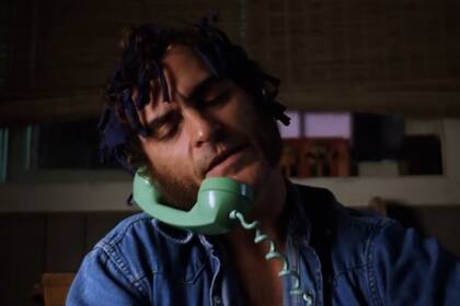 Joaquin Phoenix en Vicio propio, lo nuevo de Paul Thomas Anderson