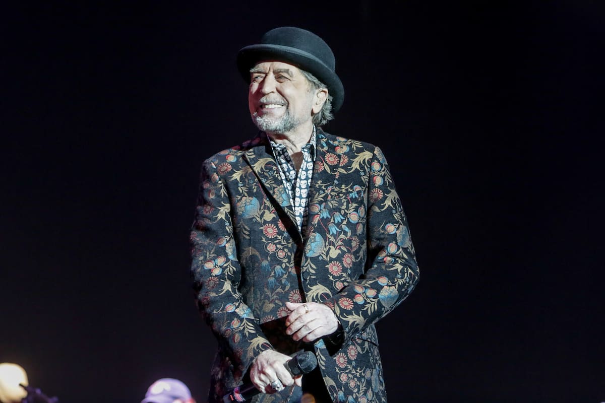Joaquin Sabina, quien cayó del escenario hace unos días durante un concierto en Madrid, dejó la terapia intensiva
