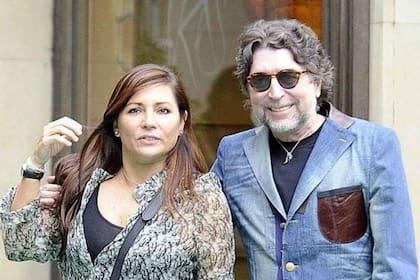 Joaquín Sabina y Jimena Coronado, el amor de su último cuarto de siglo y la mujer que lo volverá a llevar al altar