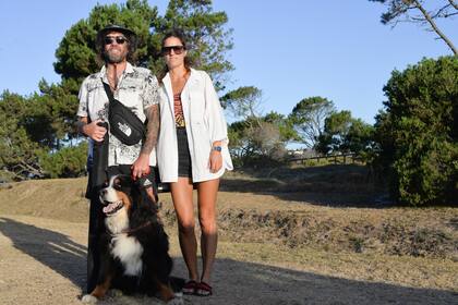 Joaquina, Nicolás y su perro Fidel