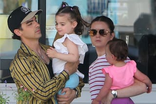 Las primeras fotos de Joe Jonas separado y el sugerente vestido con transparencias de Priyanka Chopra