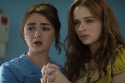 Joey King y Maisie Williams, como las hijas de Sally Owens (Sandra Bullock)