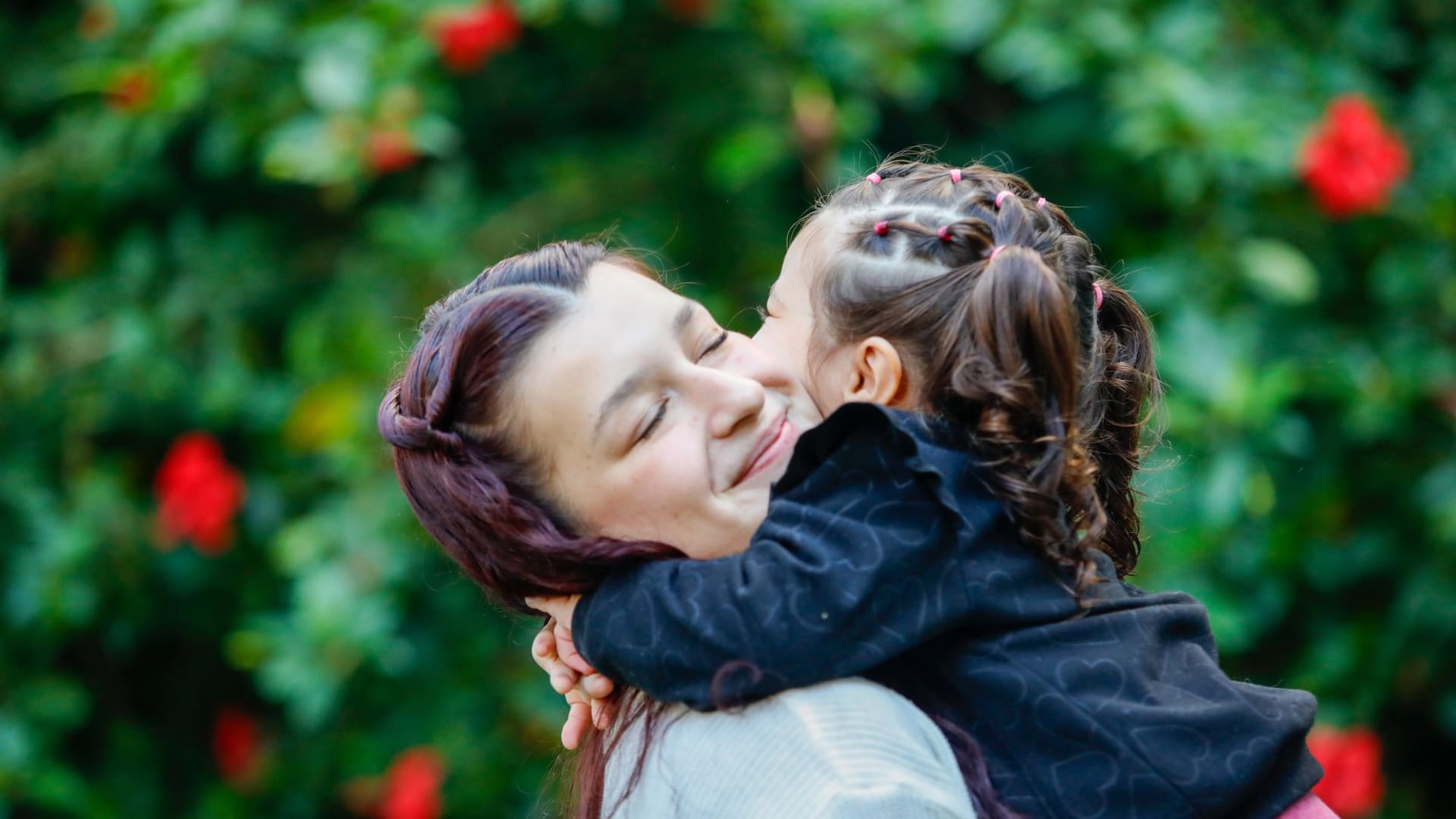 Johana quedó embarazada a los 17 años de Gianna; con el apoyo de su familia y su colegio, pudo terminar la secundaria