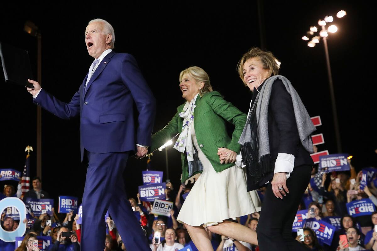 John Biden junto a su mujer y hermana