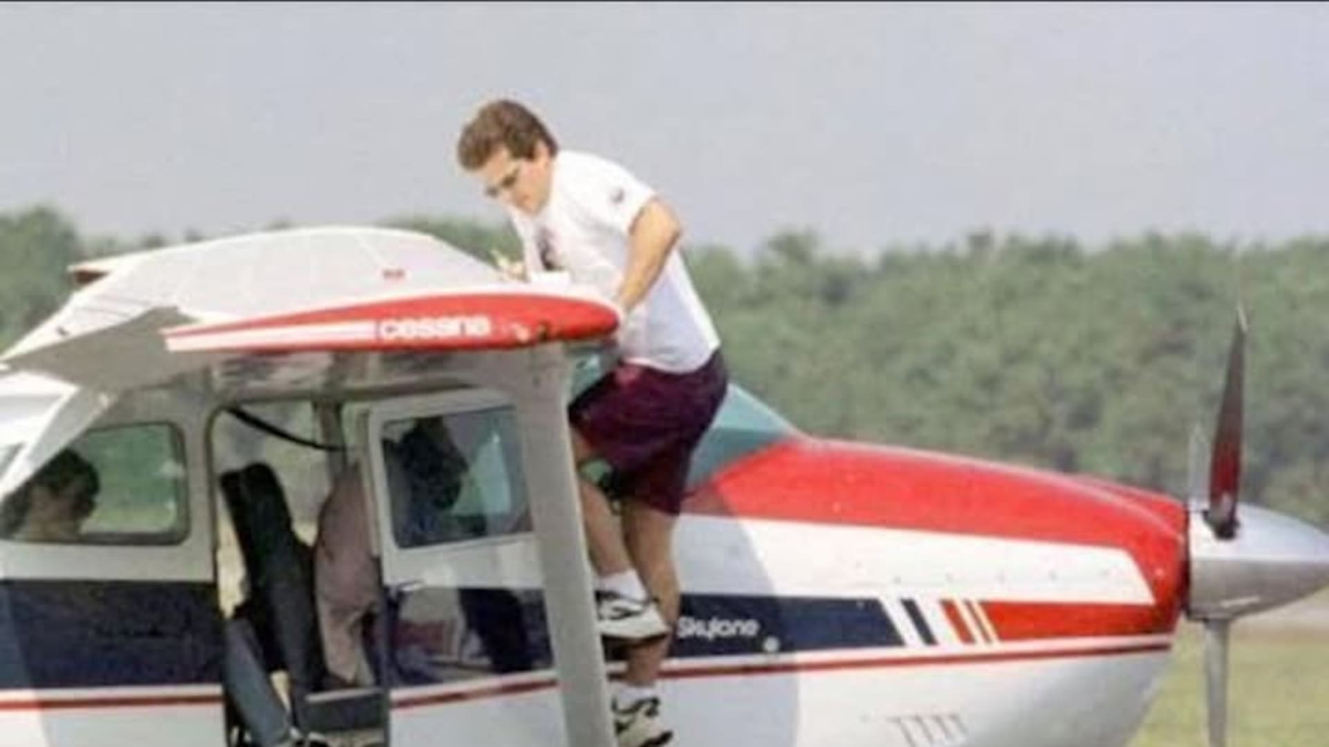 John Kennedy Jr. había tomado clases de aviación