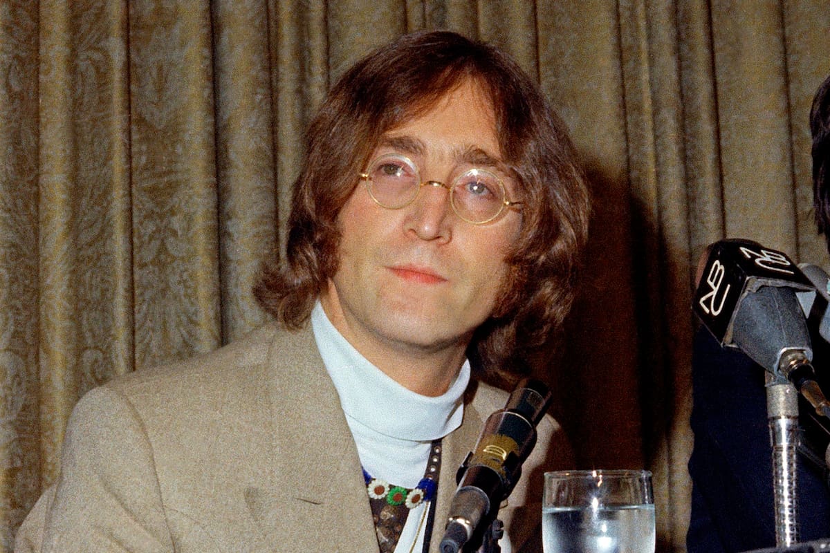 John Lennon en un conferencia de prensa en 1971